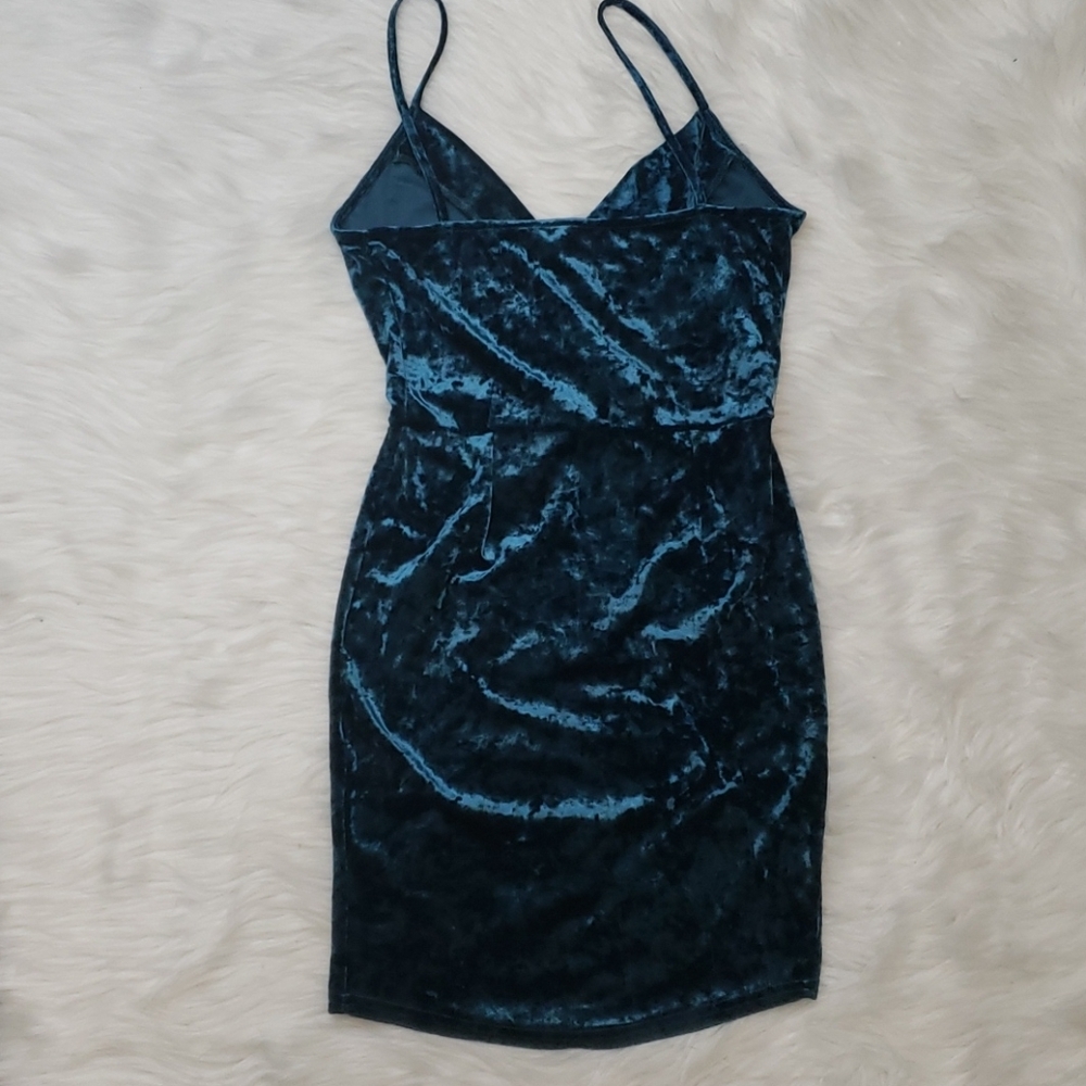 New Look Velvet Faux Wrap Dress Sz 8 Strappy Party Holiday Sexy - Picture 8 of 14